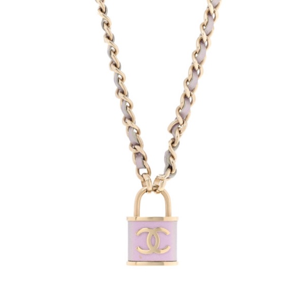 Chanel Gold and lamb leather Chanel Padlock necklace TRADE for Monica! - Picture 2 of 8